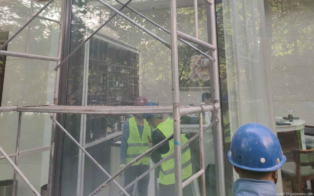 精捷建筑严格执行施工现场规范，北京幕墙维修服务全程透明可追溯